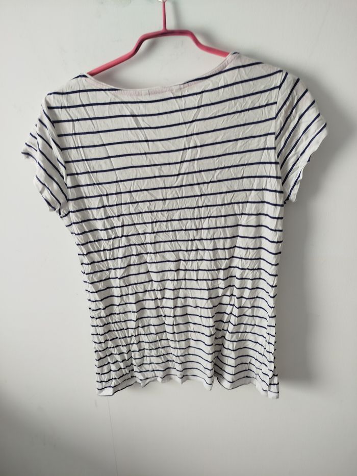 Tee-shirt taille 44 - photo numéro 2