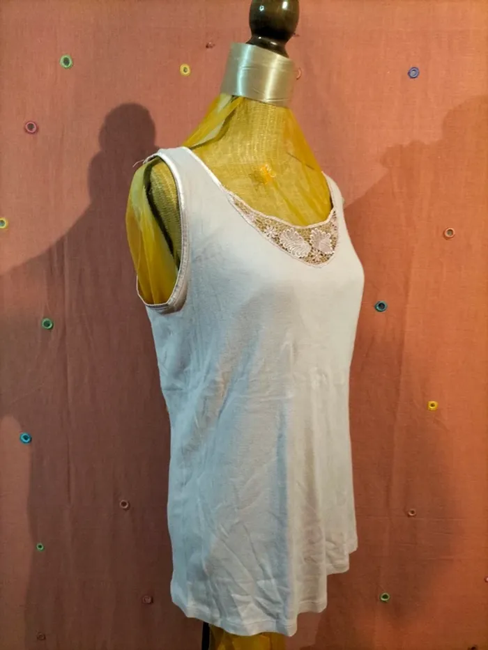 Débardeur taille 50/52 - photo numéro 2