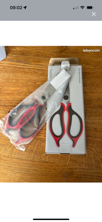Ciseaux Tupperware neuf
