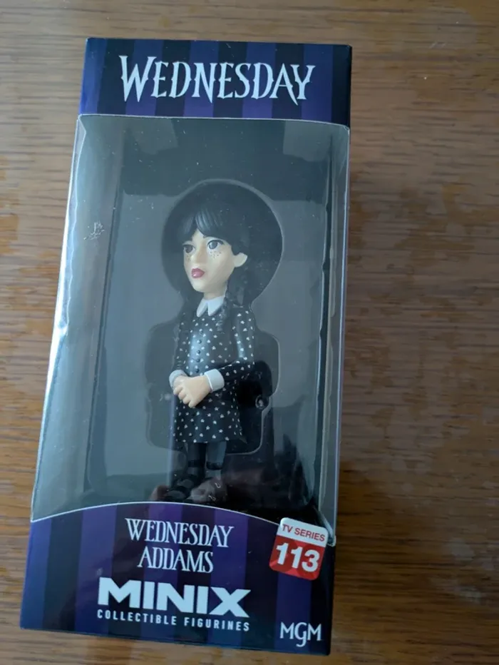 Figurine Mercredi Addams - photo numéro 3