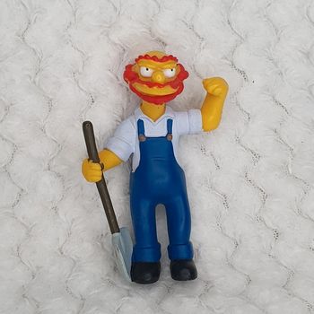 Figurine jouet les simpsons the simpsons willie jardinier