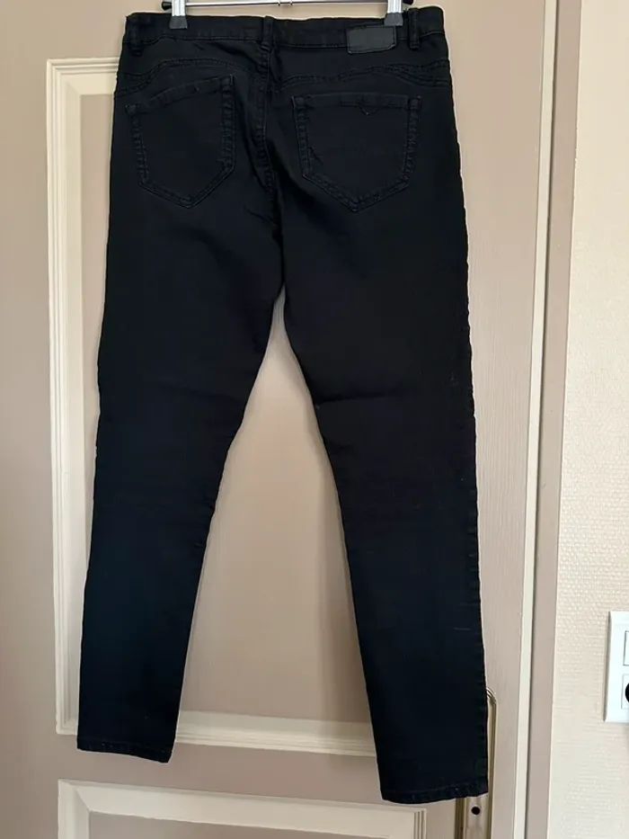 Pantalon noir - photo numéro 2