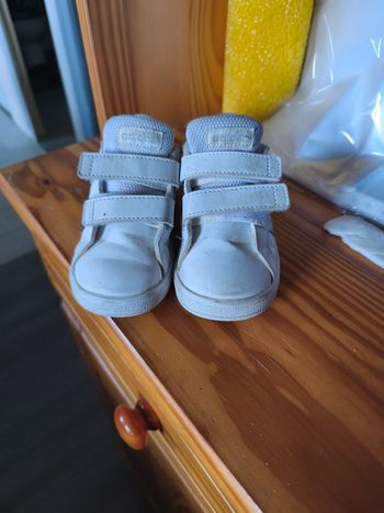 Chaussures bébé adidas 