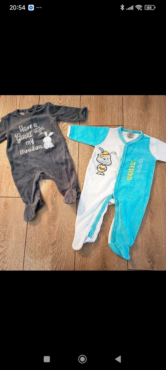 Lot pyjamas velours taille 3 mois - photo numéro 4