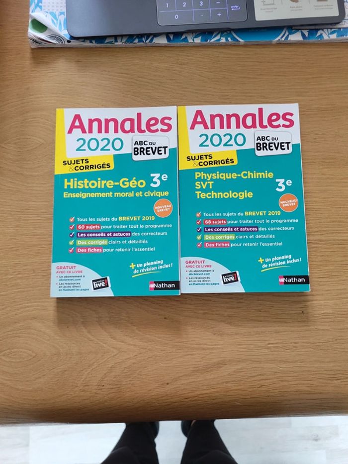 Lot de 2 annales pour le brevet