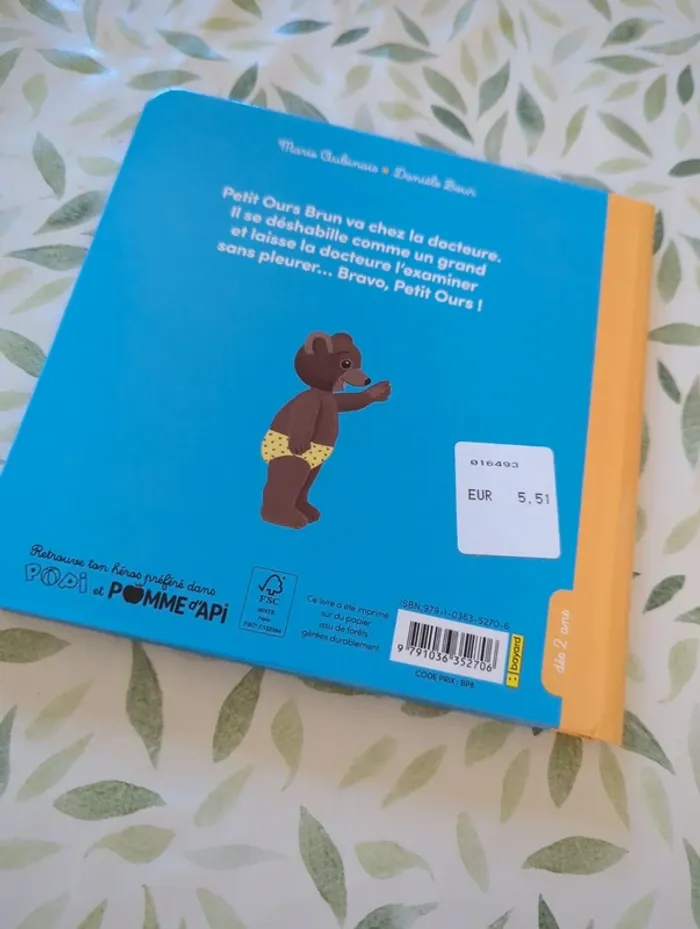 Livre petit ours brun - photo numéro 2