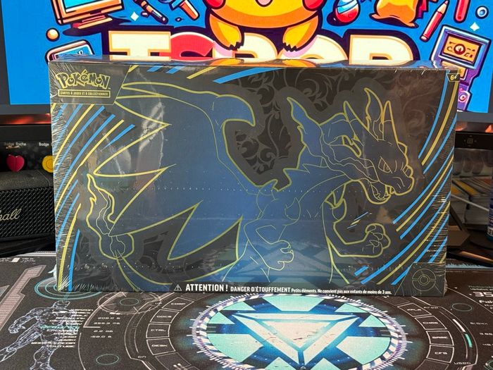 Coffret Collection Ultra-Premium Mega Dracaufeu EX