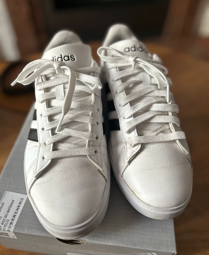 Baskets adidas 40 2/3 - photo numéro 2