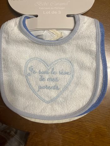 Lot de 3 bavoirs  brodés