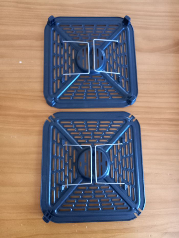 2 grilles pour Air Fryer Arthur Martin