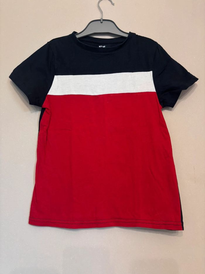 🌷T-shirt manche courte kiabi 8 ans 🌷