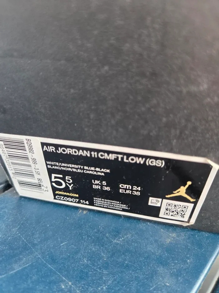 Air Jordan 11 low taille 38 neuves - photo numéro 8