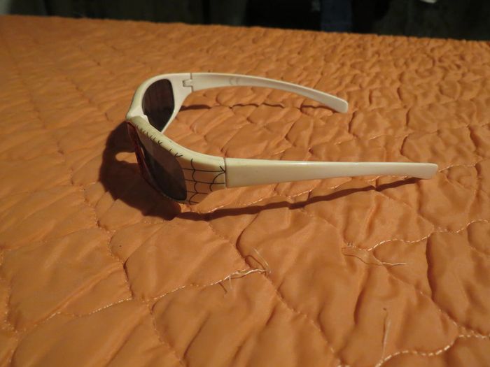 Lunette de soleil garçon - photo numéro 3