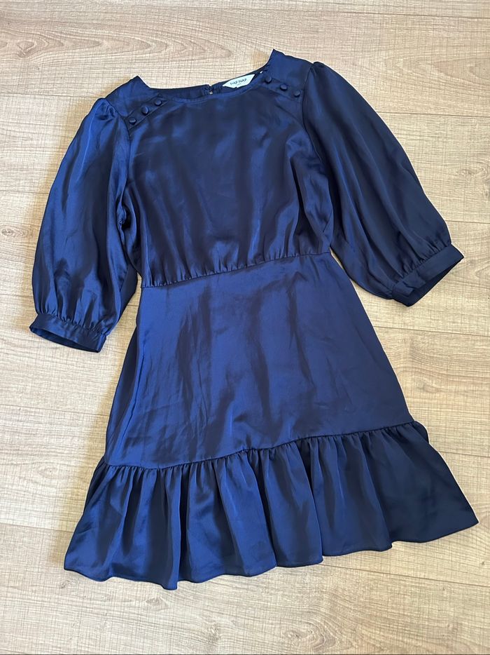 Robe bleue marine satinée Naf Naf taille 38 jamais portée - photo numéro 7