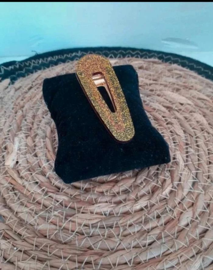 Barrette  cheveux marron pailletée  n°20