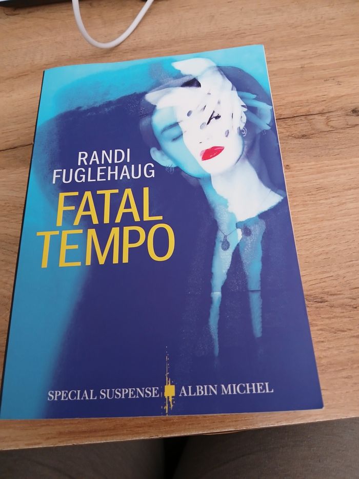 LIVRE FATAL TEMPO
