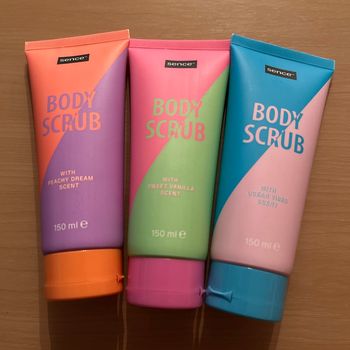 Trio de scrub corps neuf