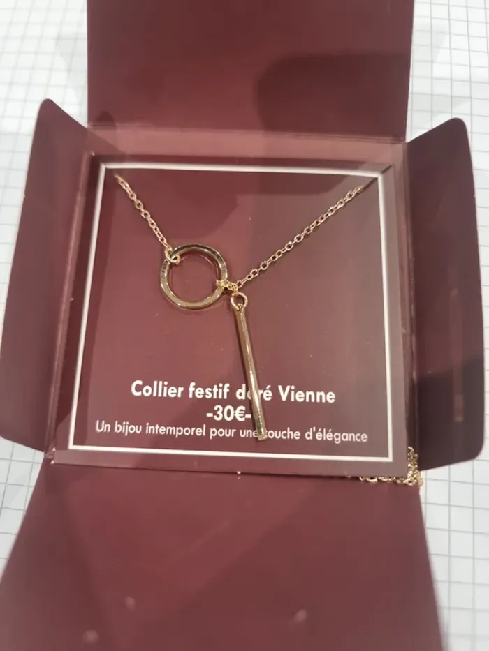 Collier festif doré vienne Lamarthe - photo numéro 2