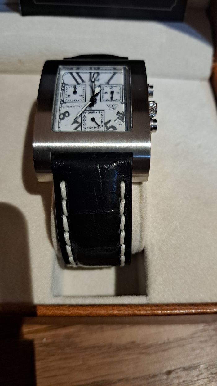 Montre - photo numéro 2