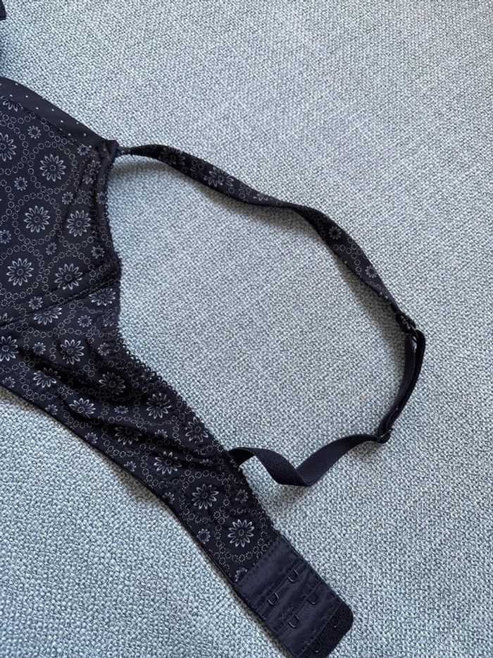 Soutien gorge noir - photo numéro 5