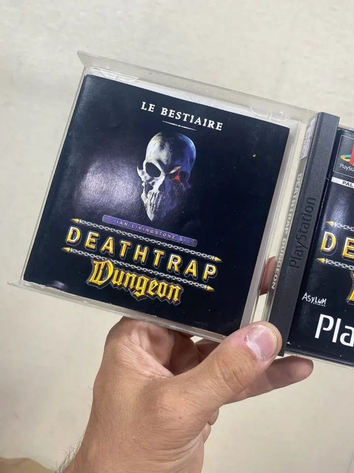 🎮 Jeu PS1 – Deathtrap Dungeon – Complet avec notice et livret supplémentaire - photo numéro 10