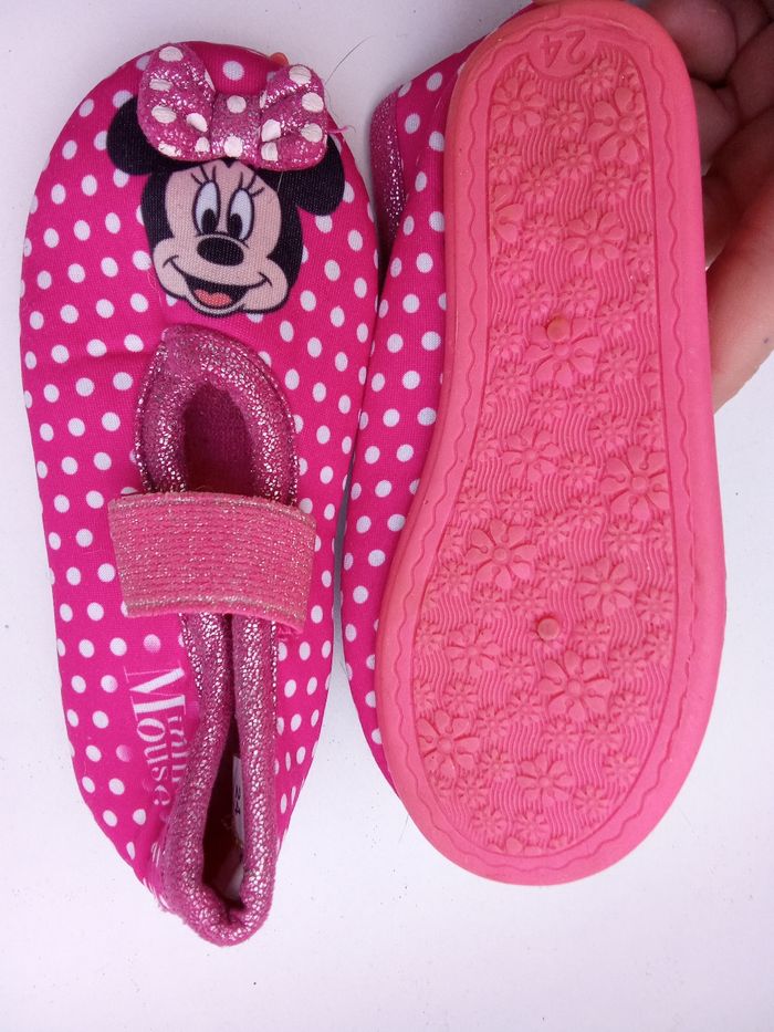 Chausson fille Disney Minnie taille 24, rose pois blanc, noeud, hiver, à enfiler, élastique - photo numéro 4