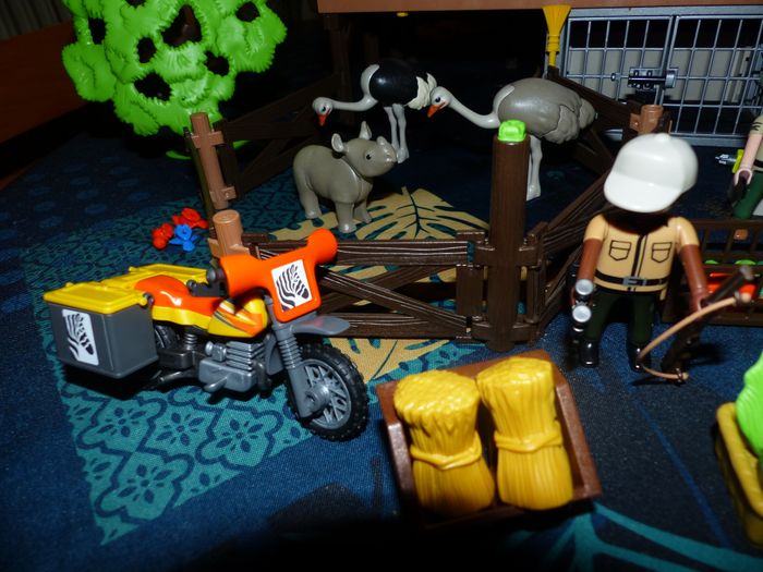PLaymobils Lot savane safari OAMBATI STATION - photo numéro 2