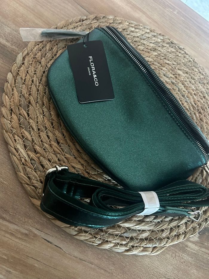 Banane femme - photo numéro 2