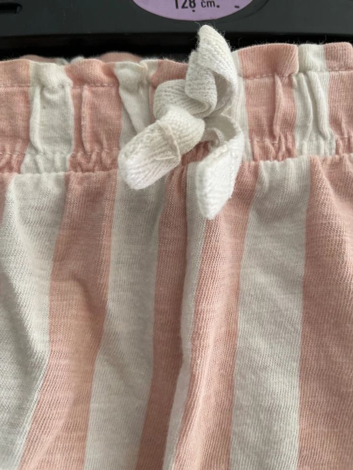 short et pantacourt Kiabi rose taille 10 ans / 140 cm - photo numéro 2