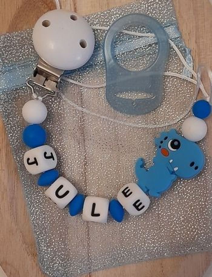 Attache tétine personnalisé avec adaptateur et pochette cadeau - photo numéro 2