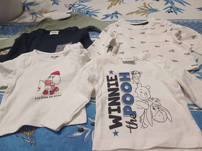 5 tee shirts manches longues garçons Taille 1 mois