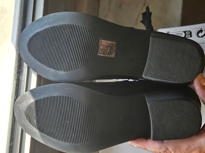 Bottines noires simili/suédine P.39 neuves - photo numéro 7