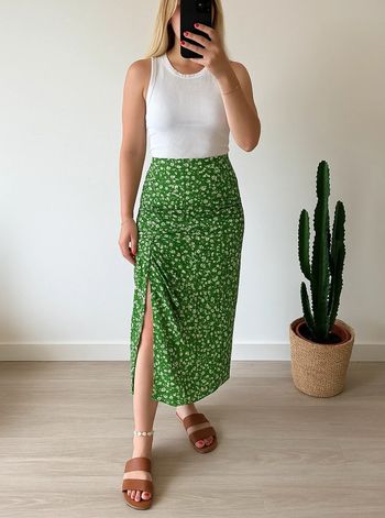 Jupe mi-longue verte à motif floral blanc, taille XS - Zara