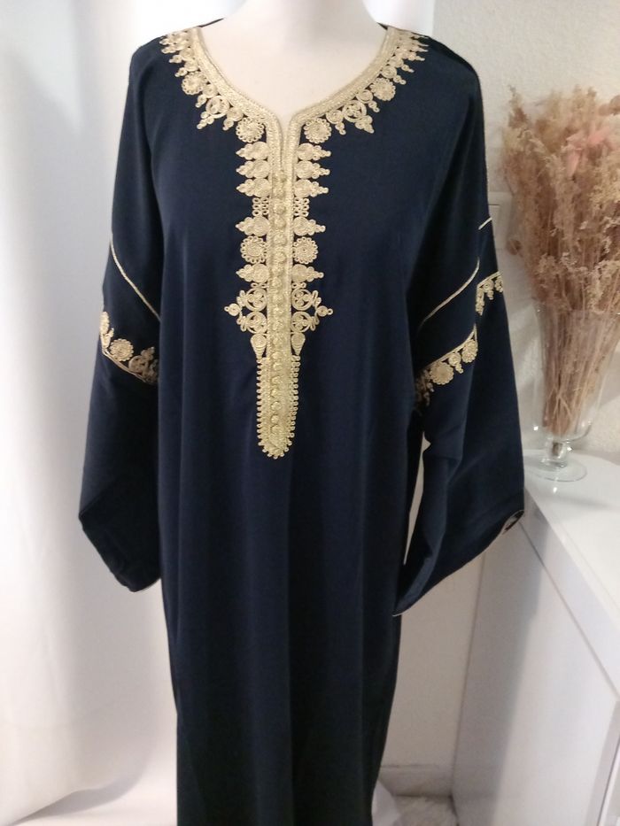 Caftan marocain brodé doré - photo numéro 4