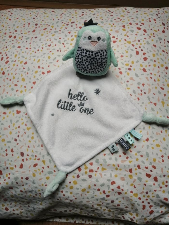 Doudou chouette hibou tiamo mouchoir hello little one