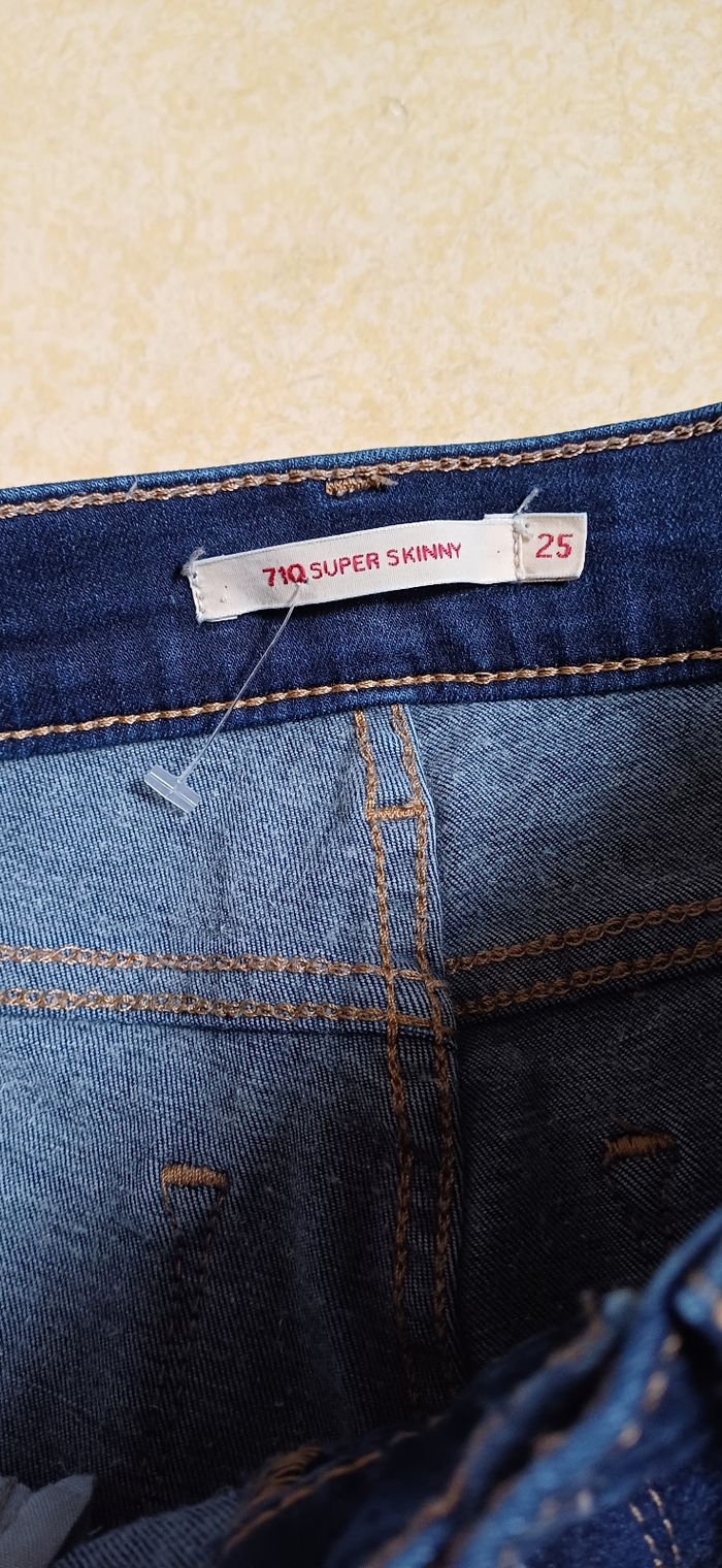 Jean levi's skinny fit w25 l 28 neuf - photo numéro 4