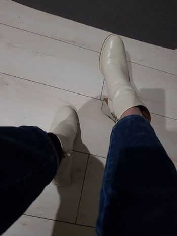 Superbe boots écru pointure 36 Minelli