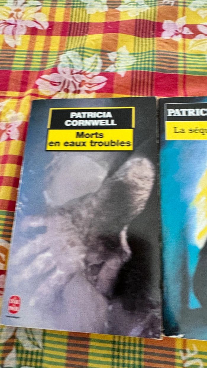 Lot de 3 romans policiers Patricia Cornwell - Série Kay Scarpetta - Le Livre de Poche - photo numéro 2