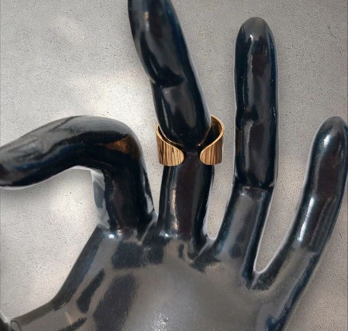 Bague ajustable large martelée acier inoxydable dorée neuve - photo numéro 4