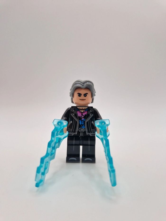 Figurine type lego Quicksilver Wanda Vision Marvel