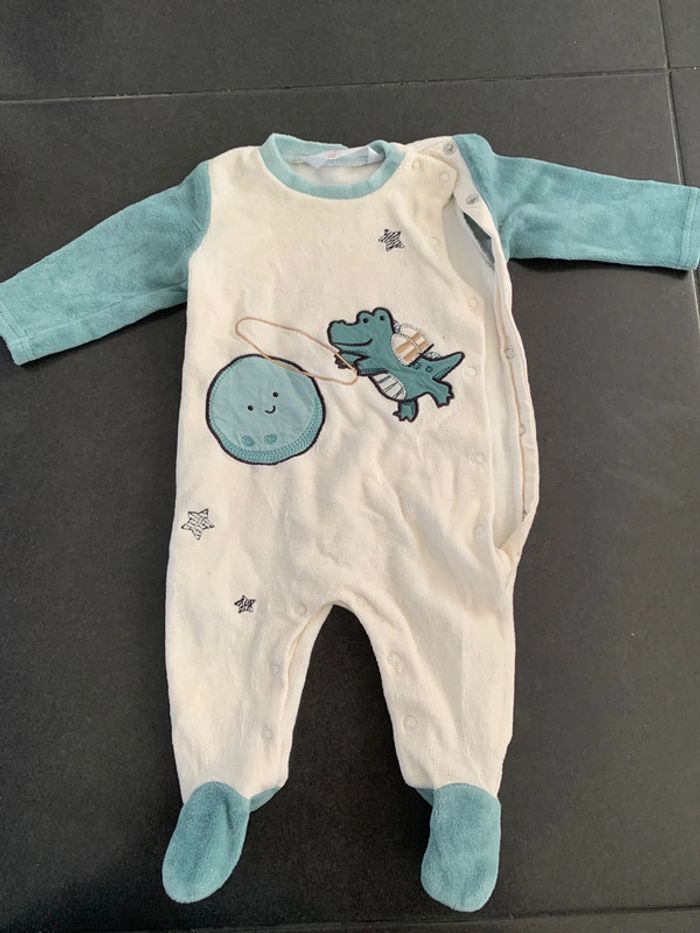 Lot pyjamas garçon en 3 mois d’hiver - photo numéro 2