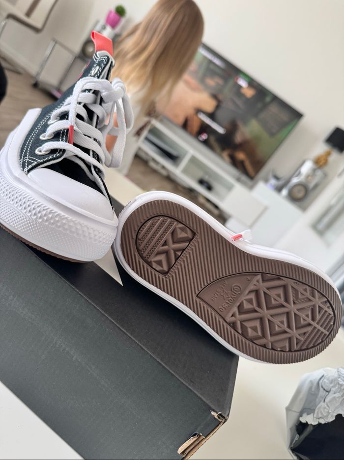 Converse taille 28 - photo numéro 3