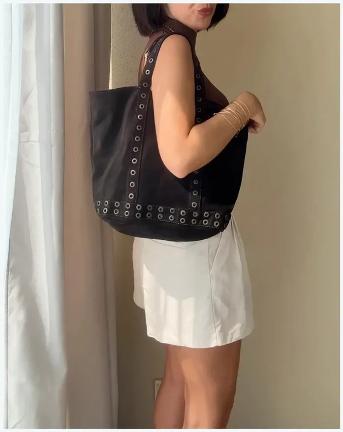Sac Vanessa Bruno cuir retourné très bon état - photo numéro 2