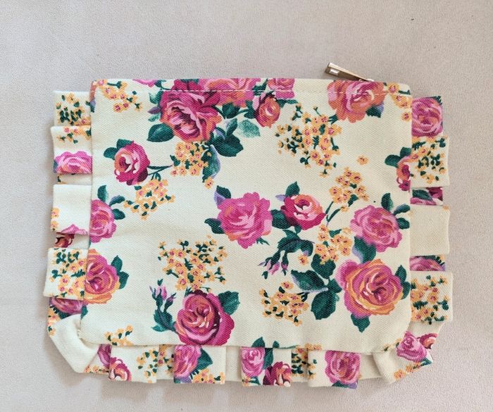 Pochette Sézane fleurie - photo numéro 2