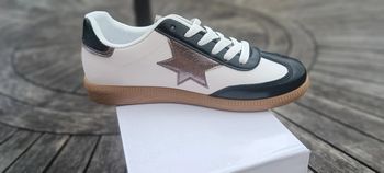 🔥 basket noir et blanc pointure 38 🔥