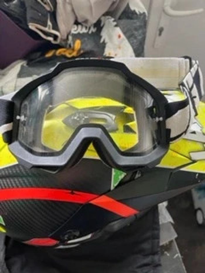 Lunettes cross noir 100%