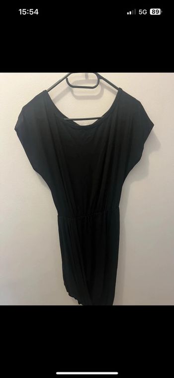 Élégance simple - robe noire neuve taille unique