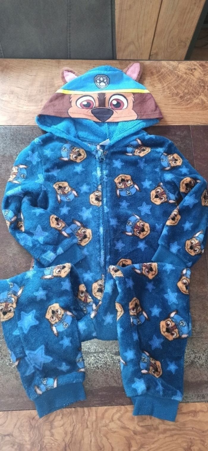 Lot vêtements garçon 5 ans - photo numéro 2