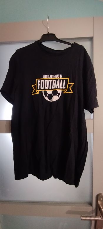 Tee shirt
