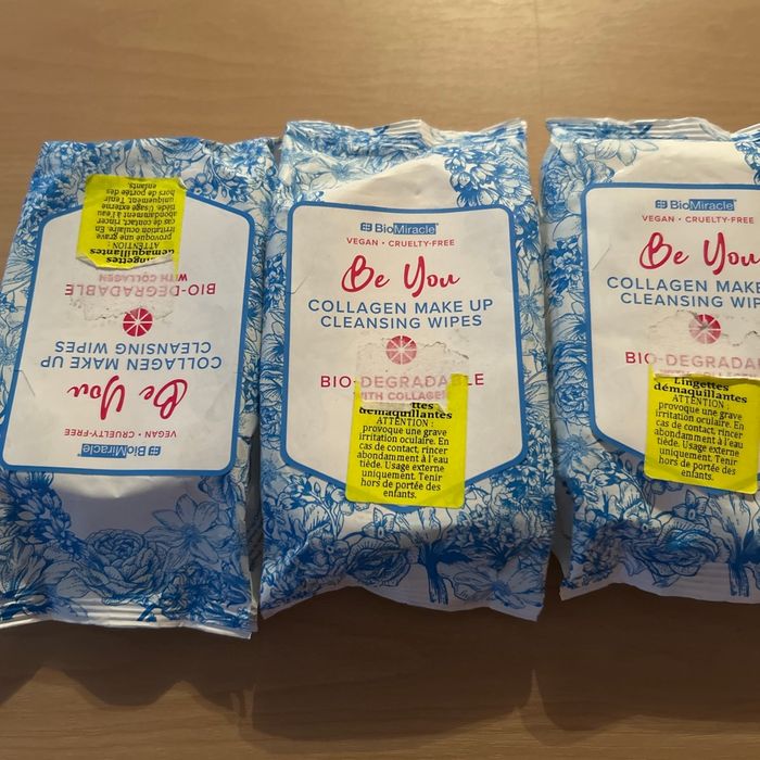 Lot de 3 paquets de lingettes démaquillante neuve